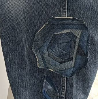T36 – jeans w artystycznej odsłonie 🌹